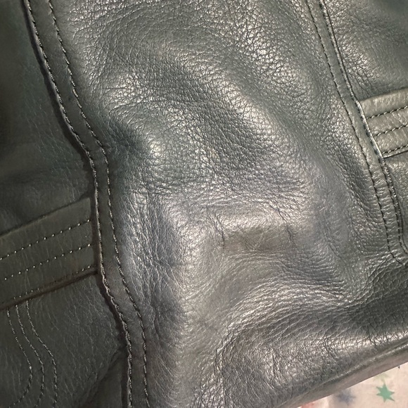 B. Makowsky Green Leather bag with Leopard Print Interior - Picture 6 of 9